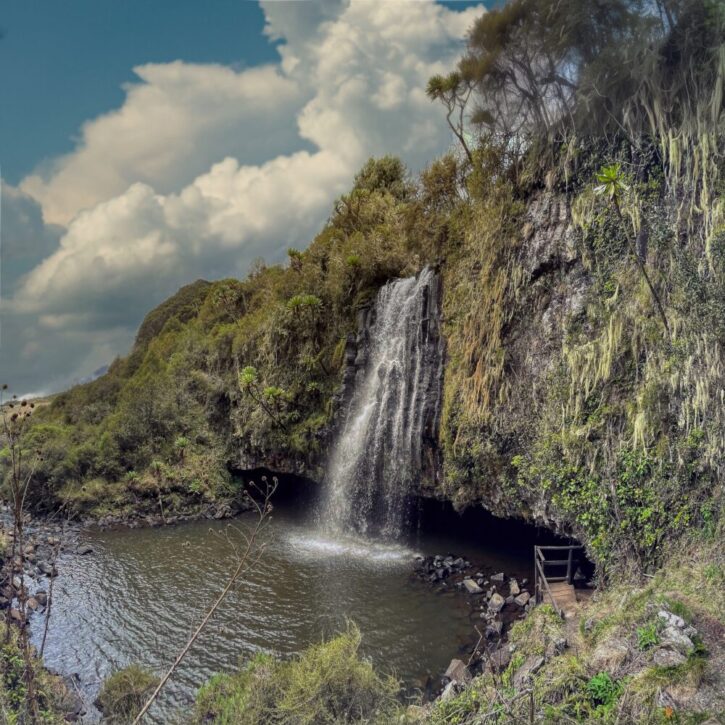 Queens-cave-waterfall-Aberdare